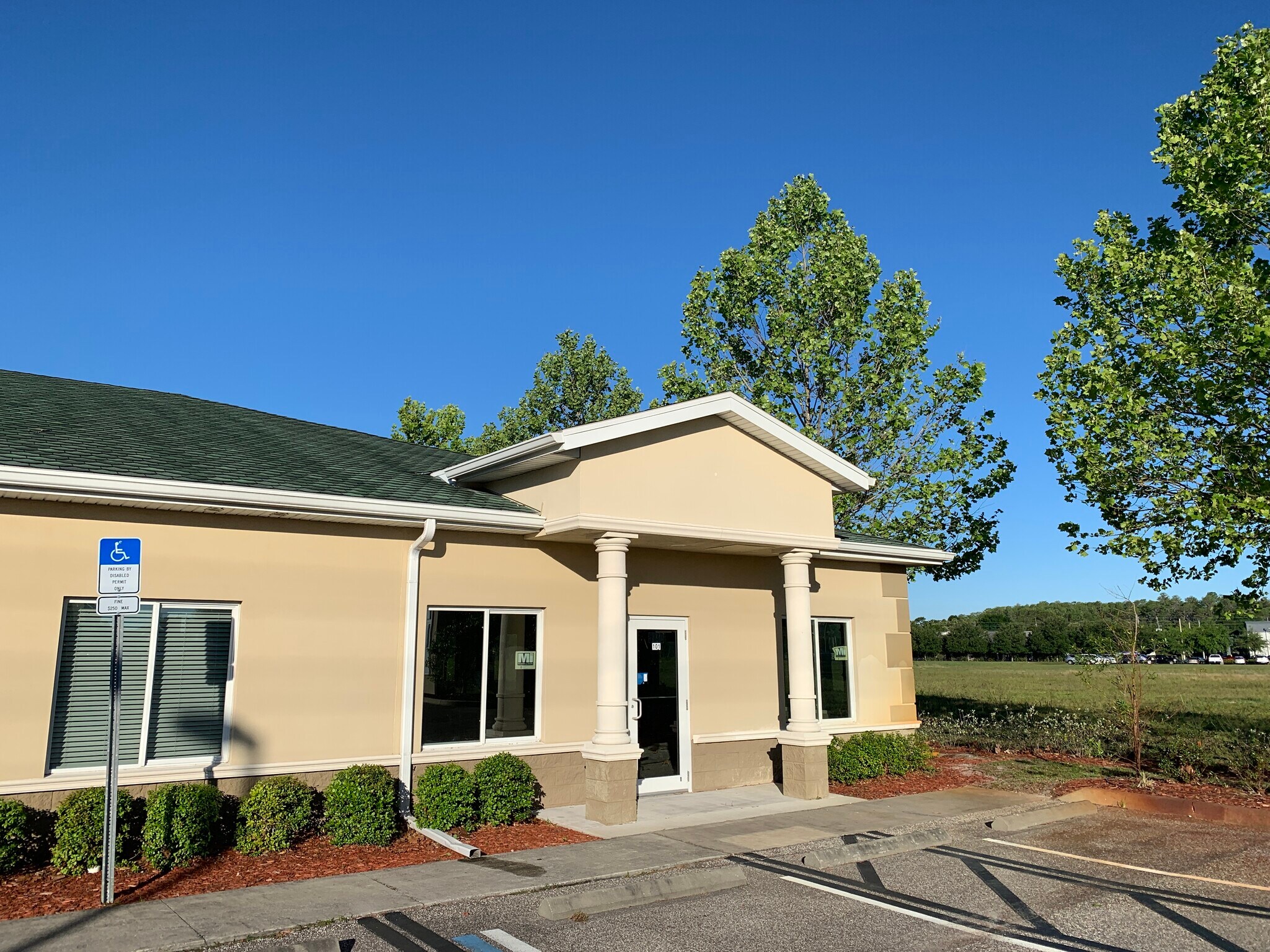 5140 Deer Park Dr, New Port Richey, FL à louer Photo du bâtiment- Image 1 de 5