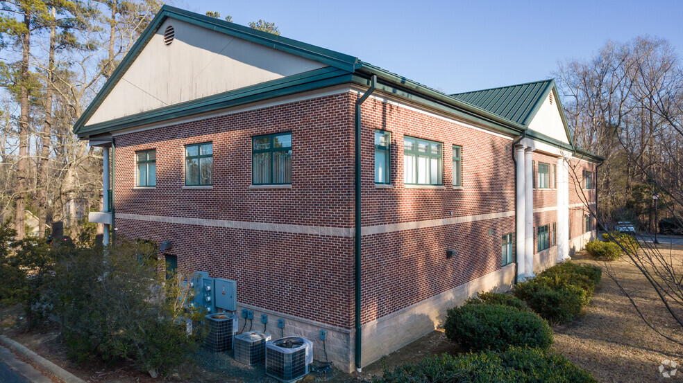 1701 Center St, Apex, NC à louer - Photo du bâtiment - Image 3 de 16