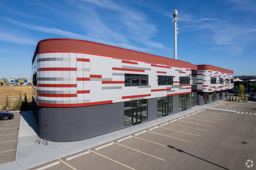 28 Kingsview Rd SE, Airdrie, AB for lease - Building Photo - Image 1 of 14