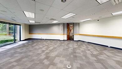 30 Merchant St, Springdale, OH for lease Interior Photo- Image 1 of 18