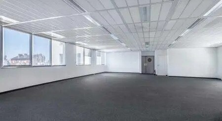 Office in Clichy for lease - Interior Photo - Image 2 of 8