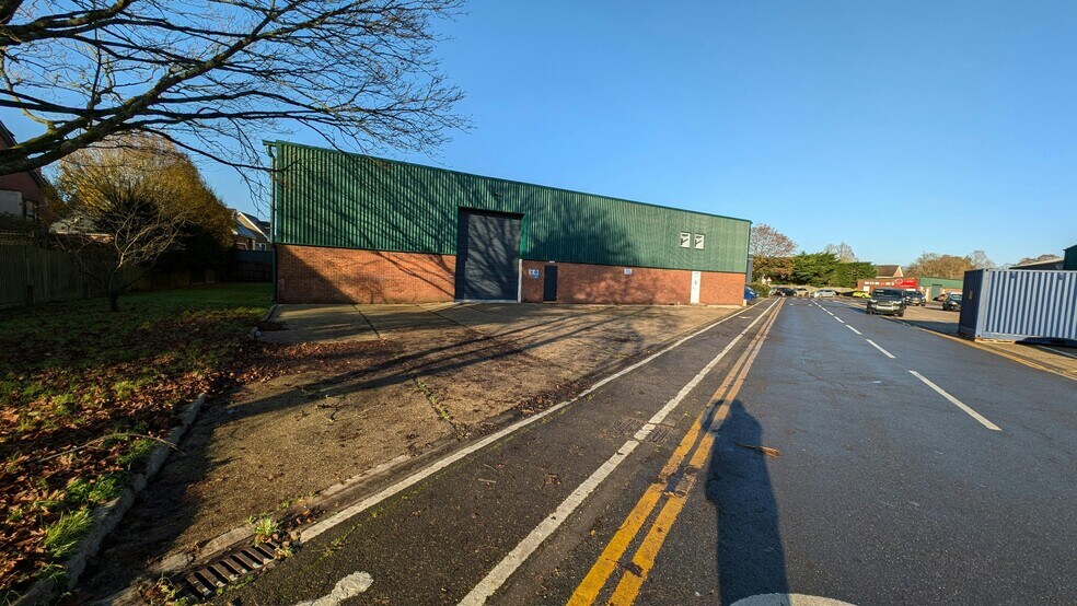 Southampton Rd, Ringwood à louer - Photo du bâtiment - Image 3 de 13