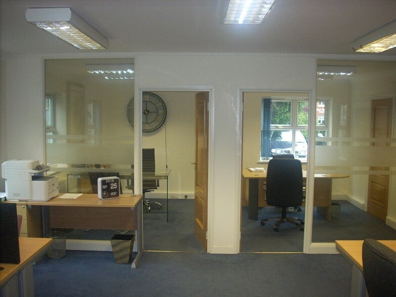 Bridge Rd, Bagshot for lease - Building Photo - Image 3 of 7