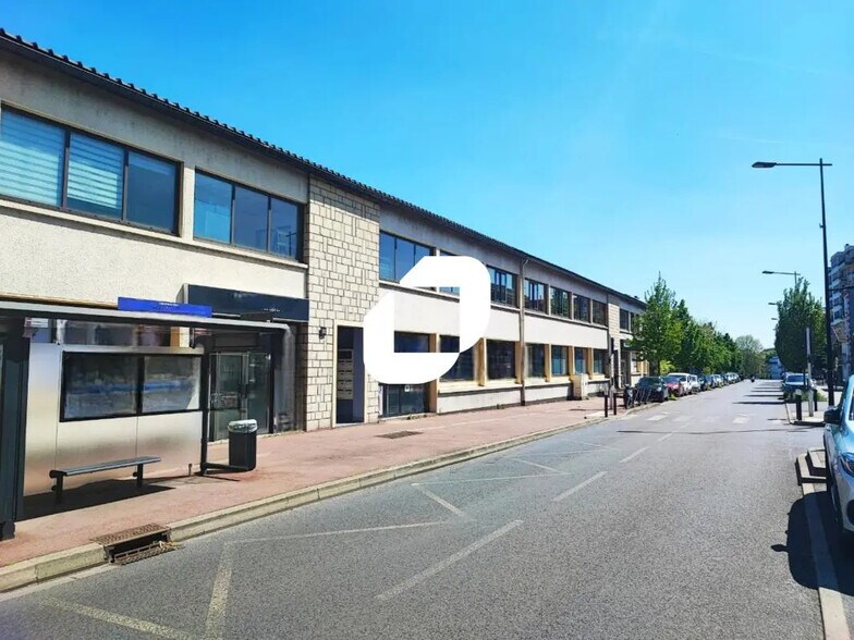 Office in Joinville-le-Pont for lease - Building Photo - Image 3 of 8