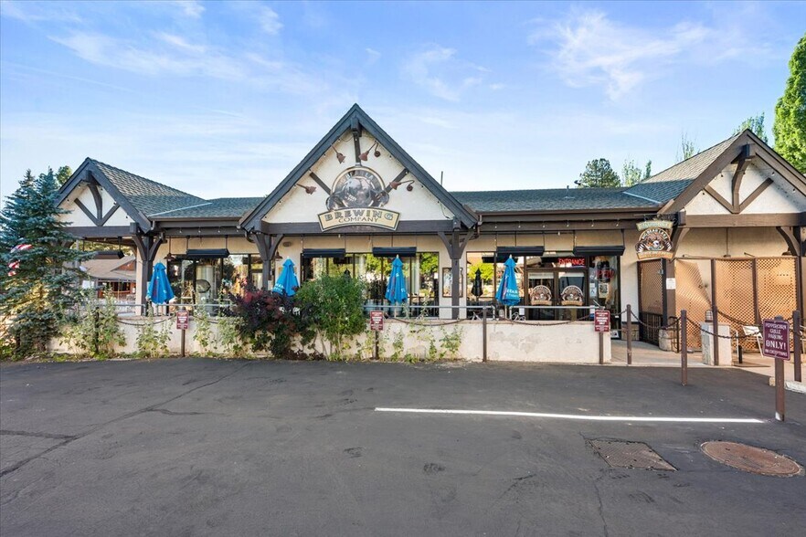 40827 Stone Rd, Big Bear Lake, CA à vendre - Photo du bâtiment - Image 2 de 23