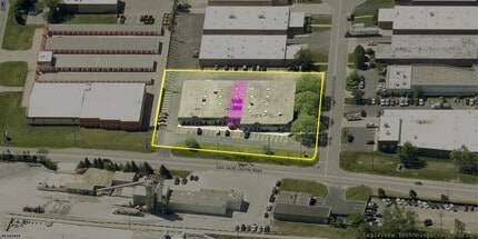 390-402 E St. Charles Rd, Carol Stream, IL for lease Interior Photo- Image 1 of 4