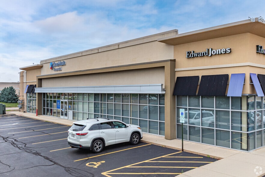 1419 W Lane Rd, Machesney Park, IL for lease - Building Photo - Image 3 of 5