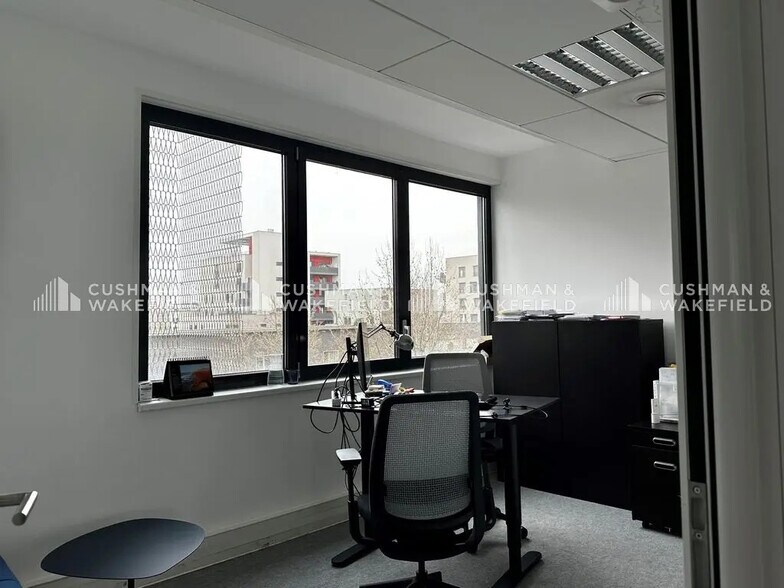 Office in Strasbourg for lease - Interior Photo - Image 3 of 11
