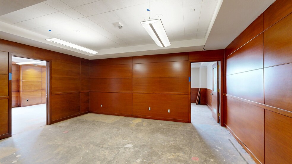 1141 N Robinson Ave, Oklahoma City, OK for lease - Matterport 3D Scan - Image 2 of 16