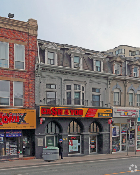 529 Yonge St, Toronto, ON for lease - Primary Photo - Image 1 of 2