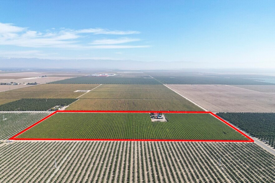 10483 Zerker Rd, Delano, CA for sale - Primary Photo - Image 1 of 1