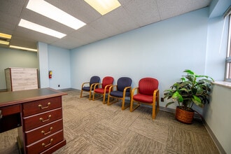 50 Crestwood Executive Ctr, Saint Louis, MO à louer Photo intérieure- Image 2 de 4