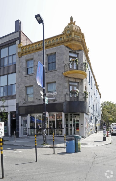 1302 Av du Mont-Royal E, Montréal, QC for lease - Building Photo - Image 2 of 3