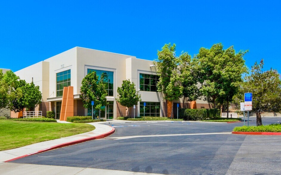 705 Challenger St, Brea, CA for lease - Building Photo - Image 1 of 6