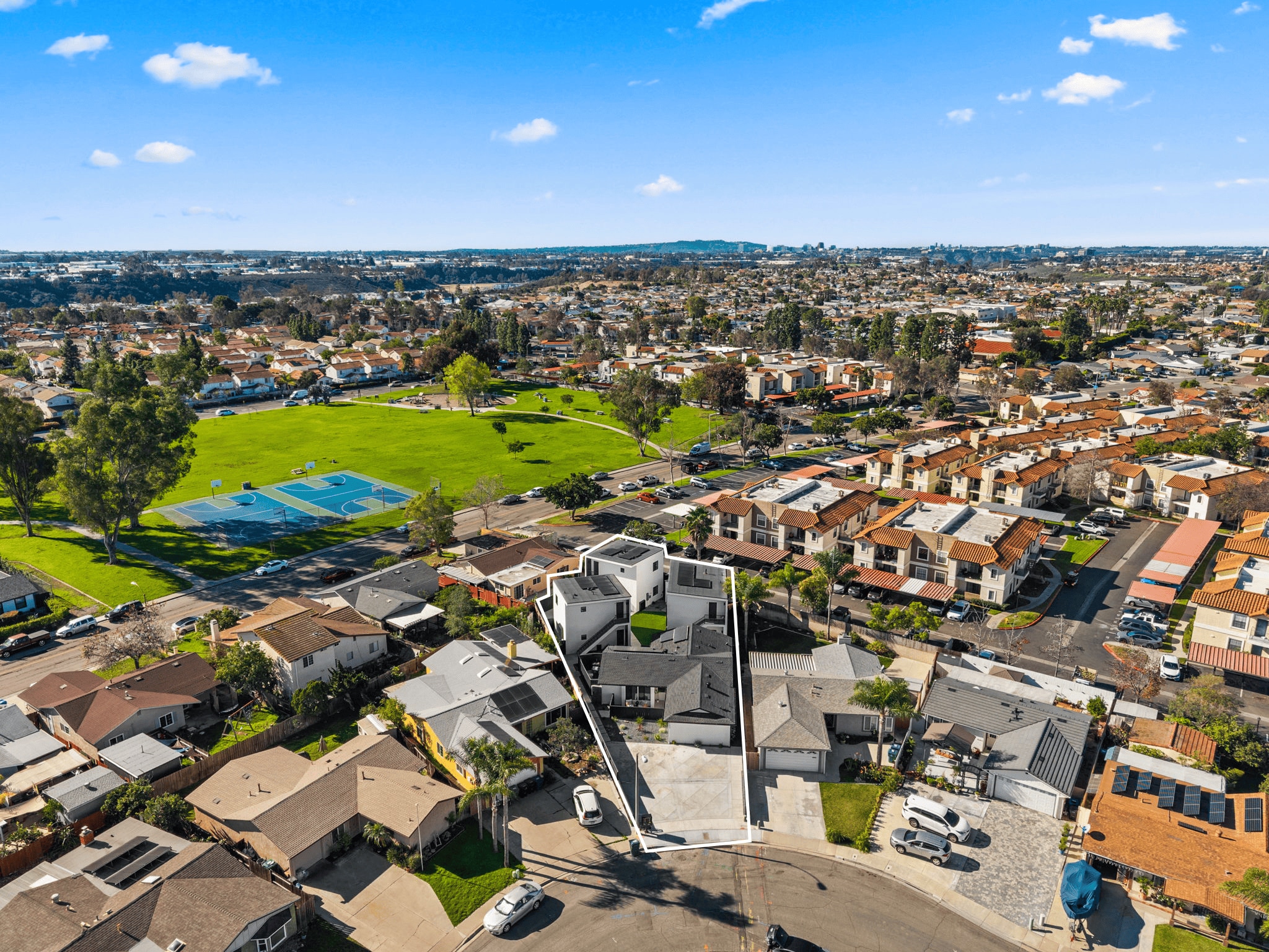 8353 Ivory Coast Dr, San Diego, CA for sale Primary Photo- Image 1 of 102
