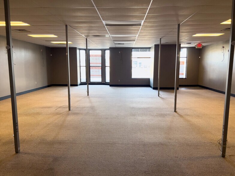 15033-15085 Flag City Dr, Findlay, OH à louer - Photo intérieure - Image 2 de 4