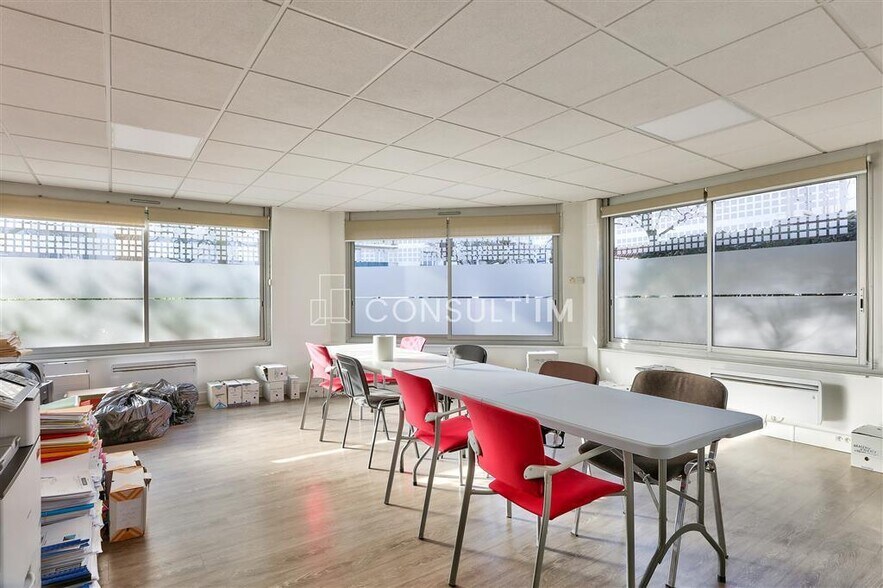 Bureau dans Vincennes à vendre - Photo du bâtiment - Image 2 de 9