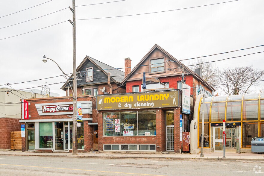 282-284 Dupont St portefeuille de 2 propriétés à vendre sur LoopNet.ca - Photo du bâtiment - Image 2 de 25