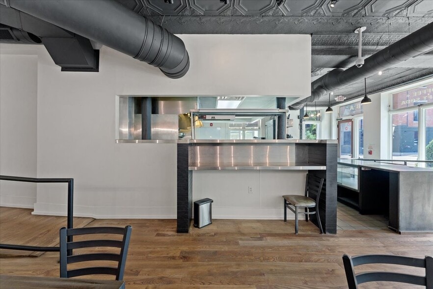 1500 Race St, Cincinnati, OH for lease - Interior Photo - Image 3 of 42