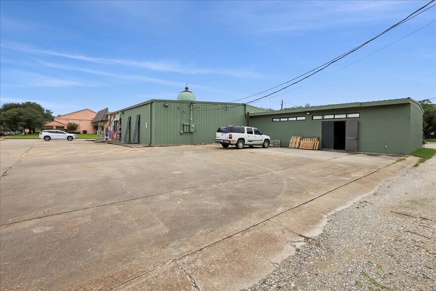 911 Green Ave, Orange, TX à vendre - Photo du bâtiment - Image 2 de 19