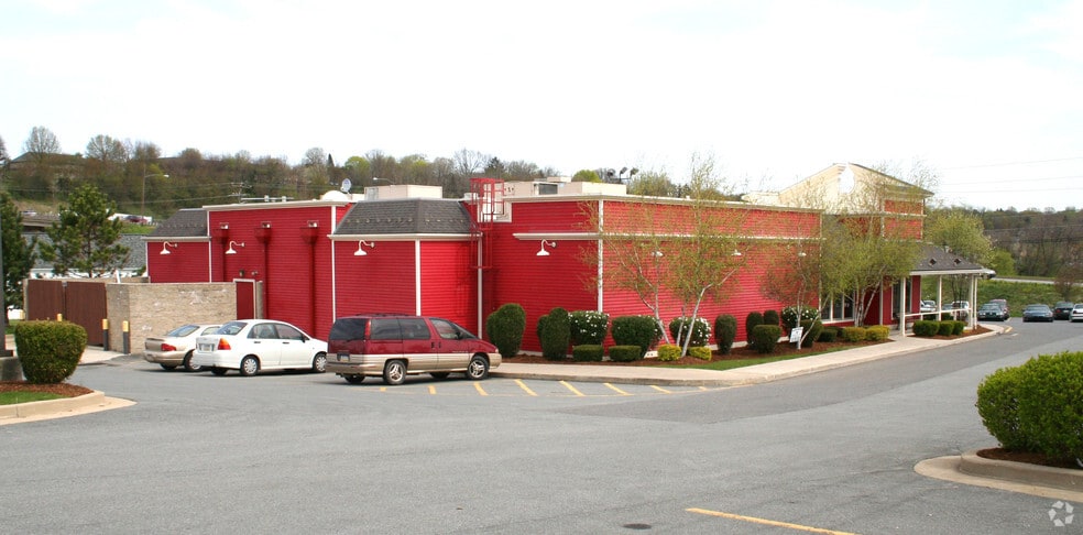 3000 Hempland Rd, Lancaster, PA à louer - Photo du bâtiment - Image 2 de 4