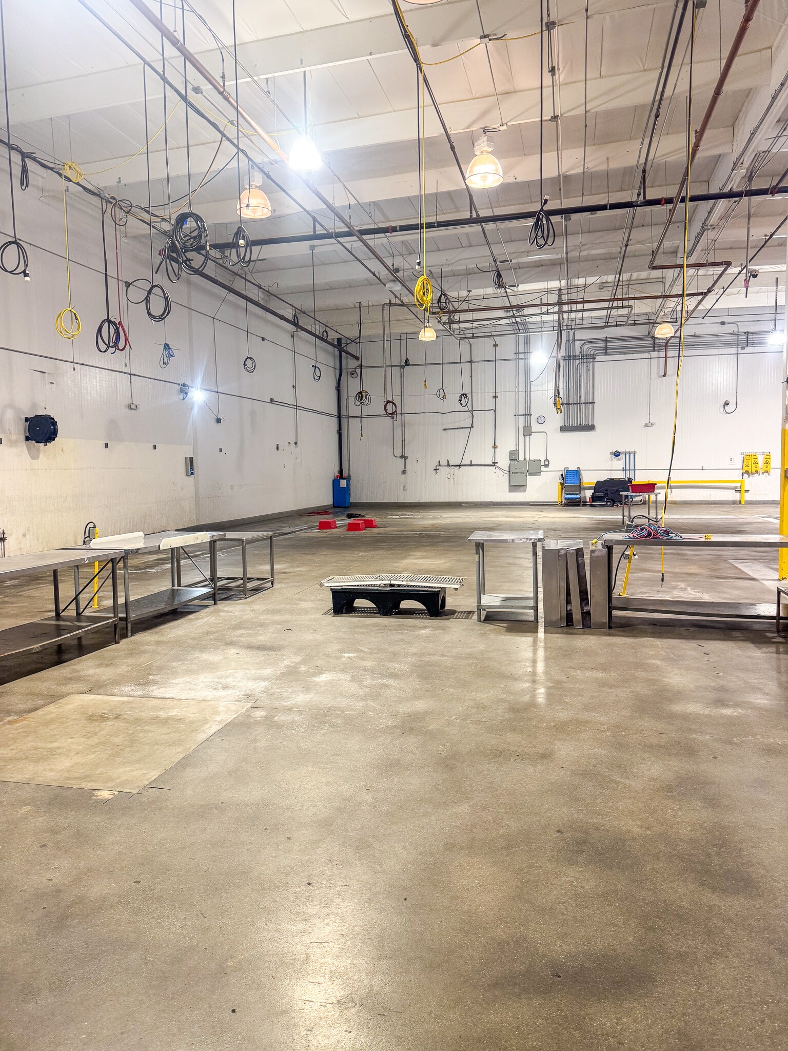 2648 W Ramsey St, Banning, CA for lease Interior Photo- Image 1 of 4