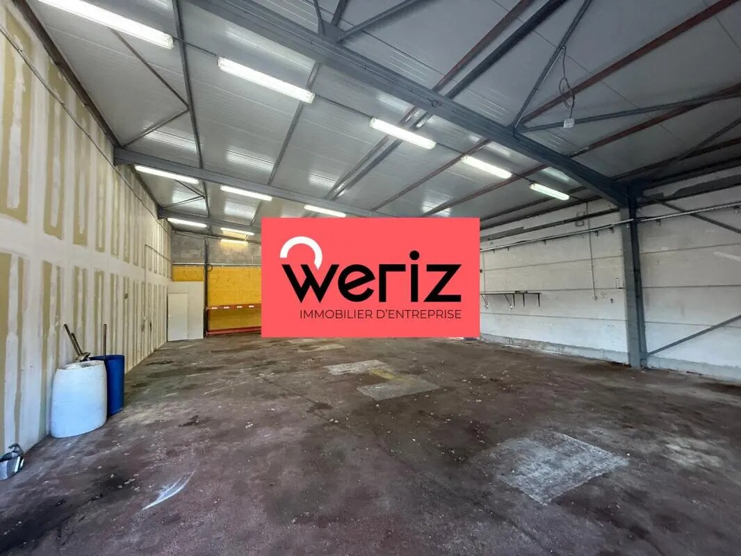 Flex in Aubagne for lease Interior Photo- Image 1 of 5