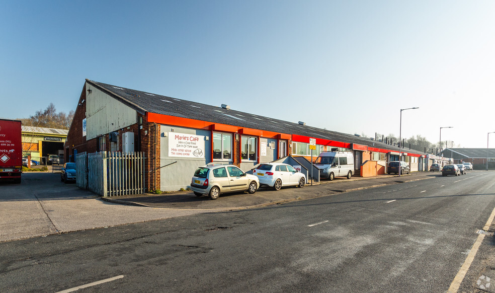 Clayton St, Wigan for lease - Primary Photo - Image 1 of 3