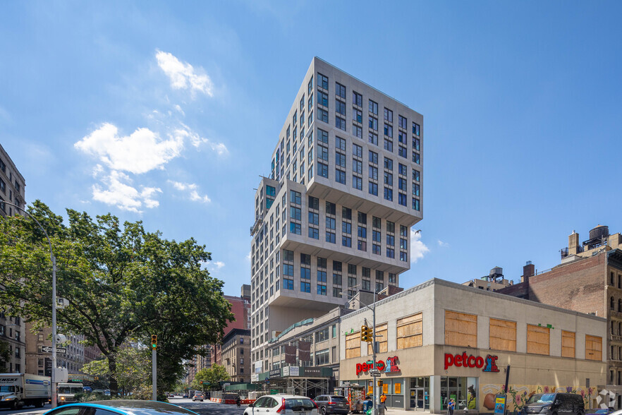 2461 Broadway, New York, NY for sale - Primary Photo - Image 1 of 1