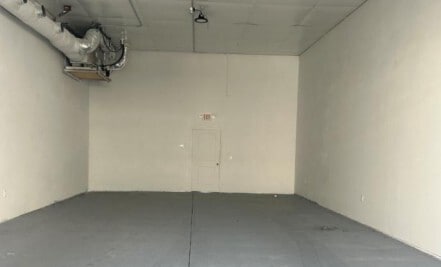 1324 Lake Park Blvd N, Carolina Beach, NC for lease Interior Photo- Image 1 of 1