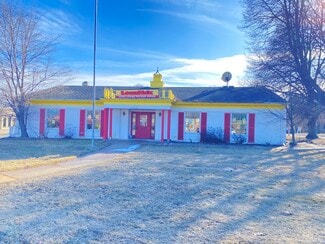 Plus de détails pour 1684 Main St, Green Bay, WI - Commerce de détail à louer