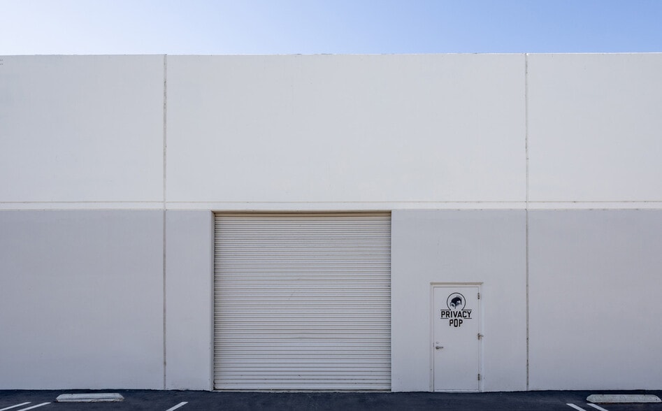 1919-1921 Alton Pky, Irvine, CA for sale - Building Photo - Image 2 of 4