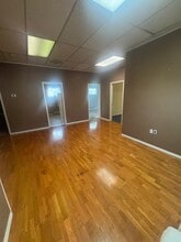 165 Hackensack St, East Rutherford, NJ for lease Interior Photo- Image 1 of 10