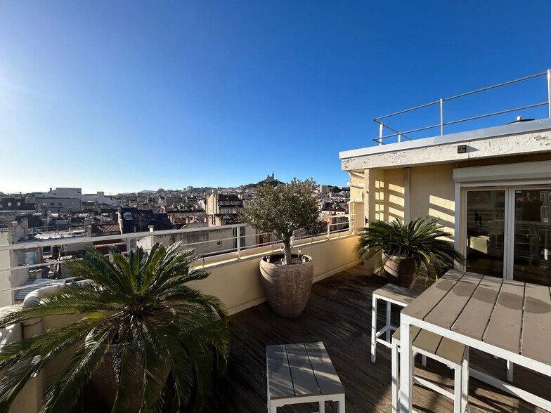 18/20 Voie La Canebiere, Marseille à louer - Photo du bâtiment - Image 2 de 12