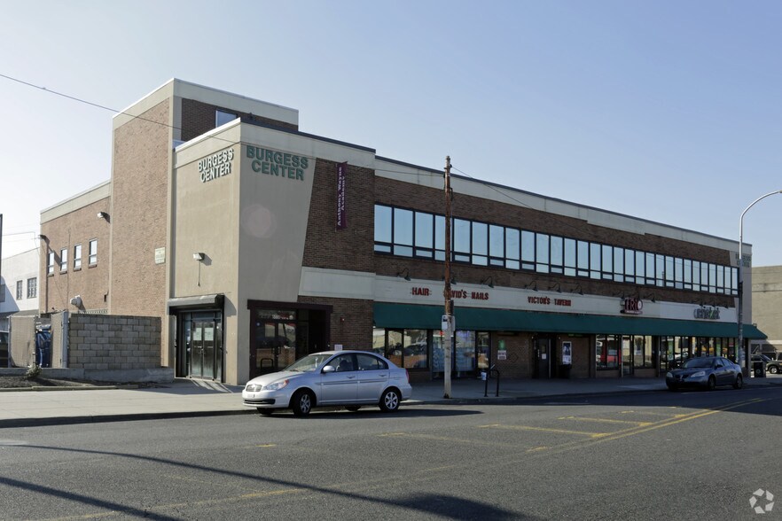 200-220 W Chelten Ave, Philadelphia, PA à louer - Photo du bâtiment - Image 2 de 7