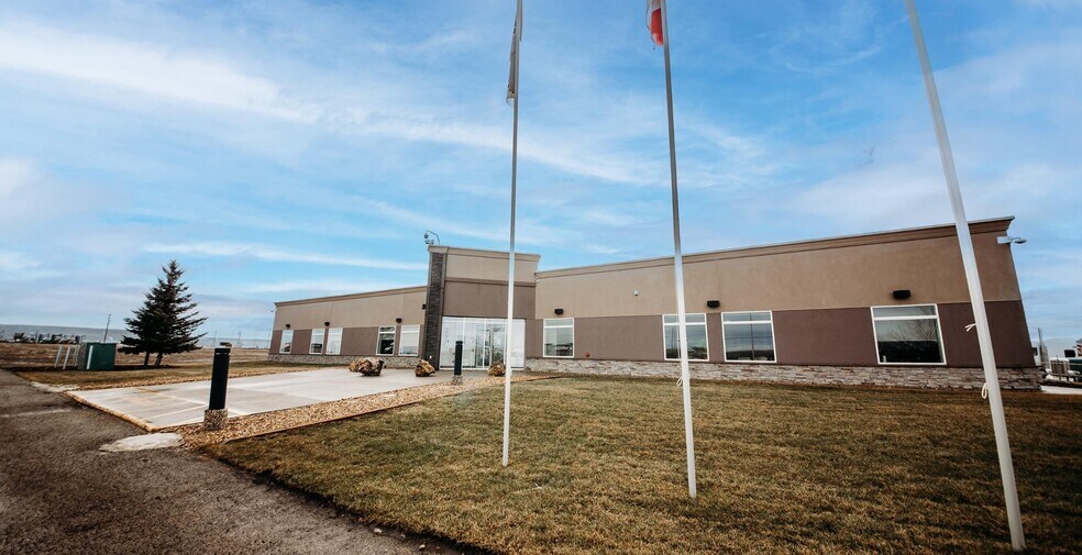 37 Vic Turner Airport Rd, Dawson Creek, BC à vendre - Photo du bâtiment - Image 2 de 22