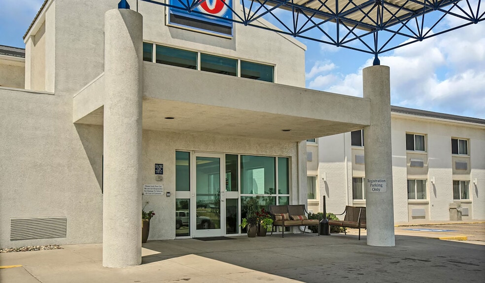 111 Circle Rd, Big Springs, NE for sale - Building Photo - Image 3 of 7