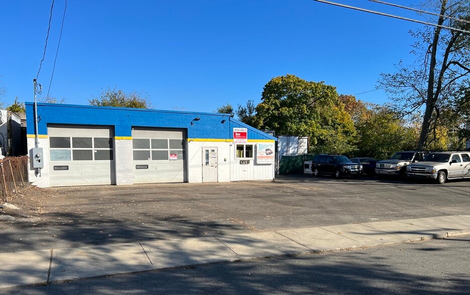 275 Front Ave, West Haven, CT for sale - Primary Photo - Image 1 of 16