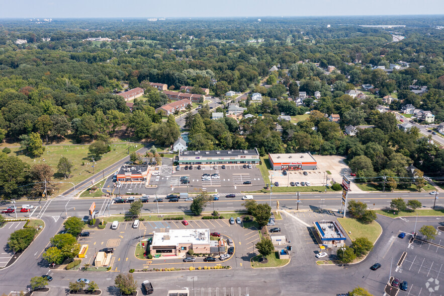 239-249 White Horse Pike, Lawnside, NJ for lease - Building Photo - Image 2 of 12