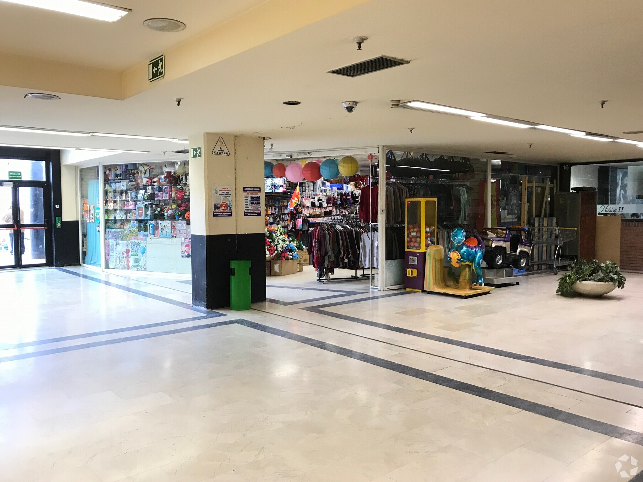 Paseo de los Pinos, 2, Alcalá de Henares, Madrid for lease Interior Photo- Image 1 of 2