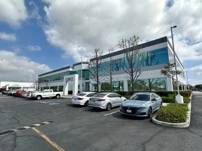 5200 Irwindale Ave, Irwindale, CA à louer Photo intérieure- Image 1 de 11