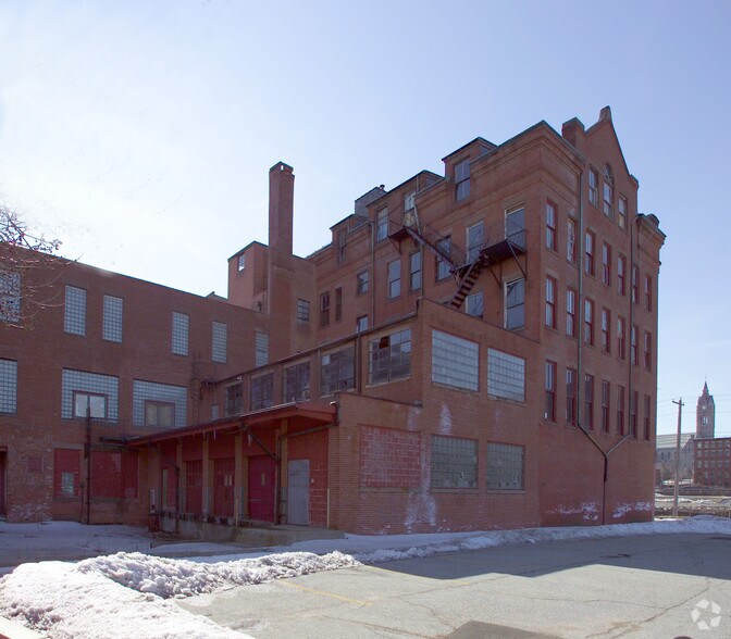345-363 Dwight St, Holyoke, MA à vendre - Photo du bâtiment - Image 2 de 46