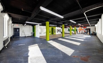 111 Bruckner Blvd, Bronx, NY à louer Photo intérieure- Image 2 de 6