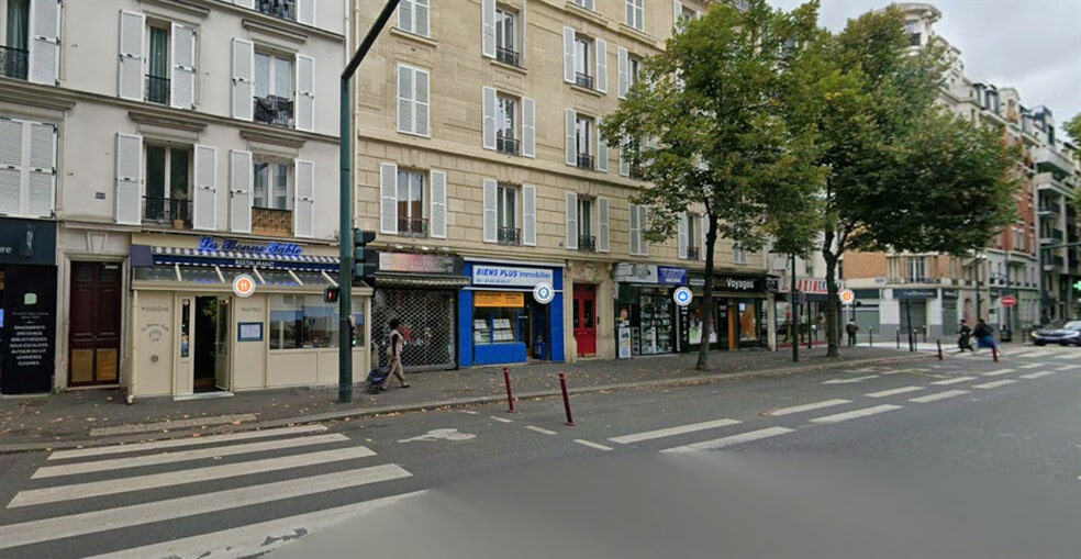 Retail in Clichy for lease - Building Photo - Image 3 of 4