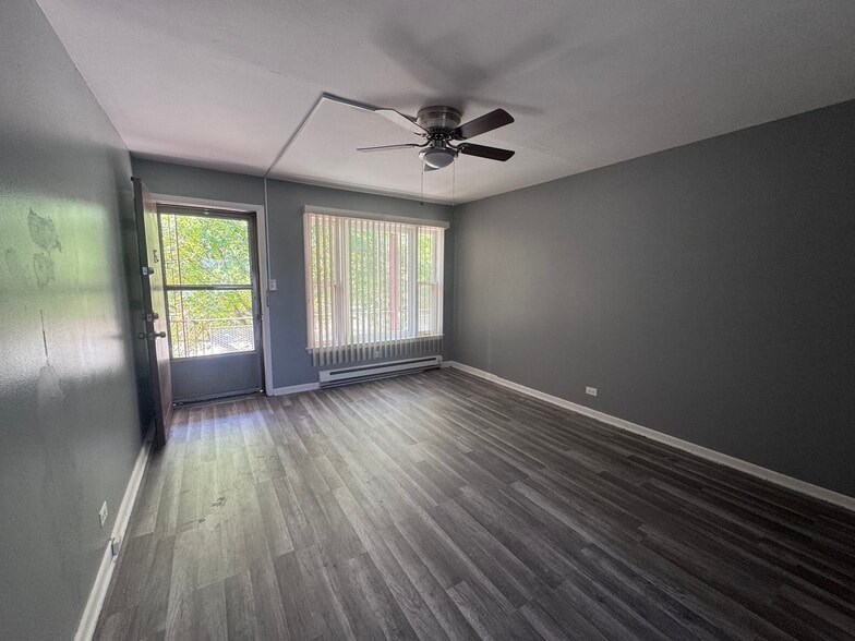 11043 S Longwood Dr, Chicago, IL for sale - Building Photo - Image 2 of 5