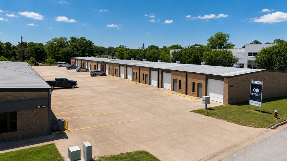 3815 Timms St, Tyler, TX for lease - Building Photo - Image 1 of 2