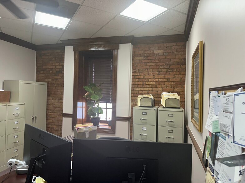 700 S Palafox St, Pensacola, FL à louer - Photo intérieure - Image 2 de 13