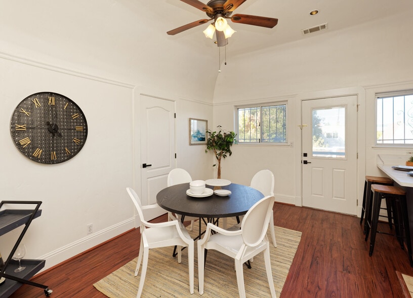1033 Magnolia St, Oakland, CA à vendre - Photo du bâtiment - Image 3 de 37