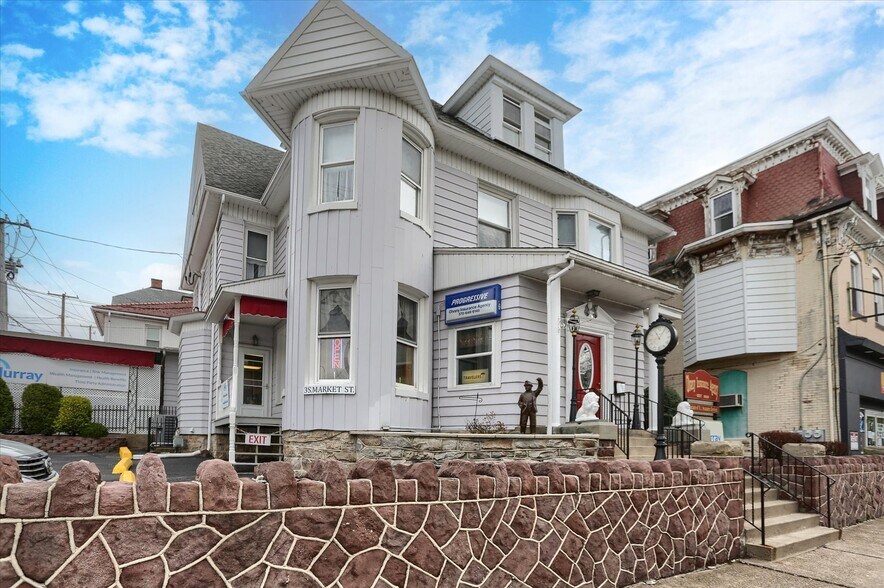3 S Market St, Shamokin, PA à vendre - Photo du bâtiment - Image 3 de 64