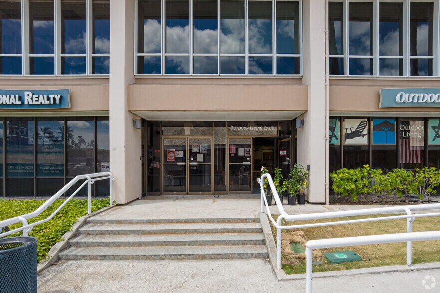 7192 Kalanianaole Hwy, Honolulu, HI à louer - Photo du bâtiment - Image 3 de 4